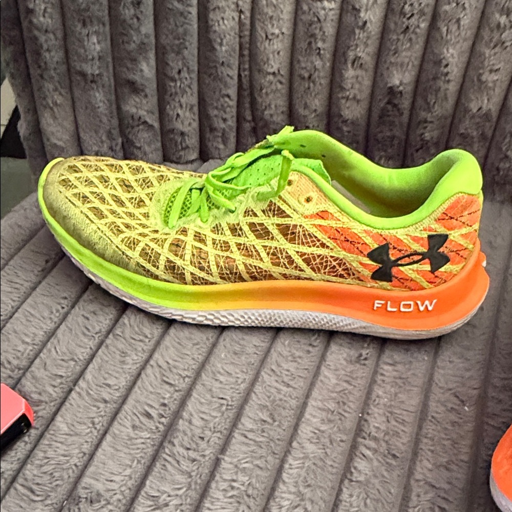 Under Armour Flow Velocity Wind Quirky Lime Blaze Orange Athletic Shoes size 12 - Picture 4 of 10